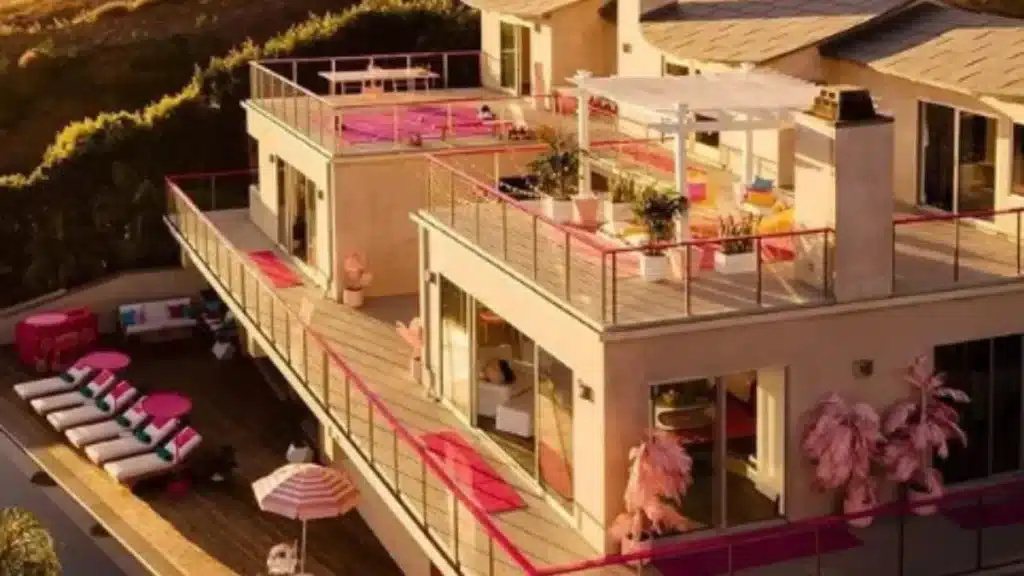 Fans Can Now Rent Barbie’s Malibu House as Air B&B Barbie house Malibu